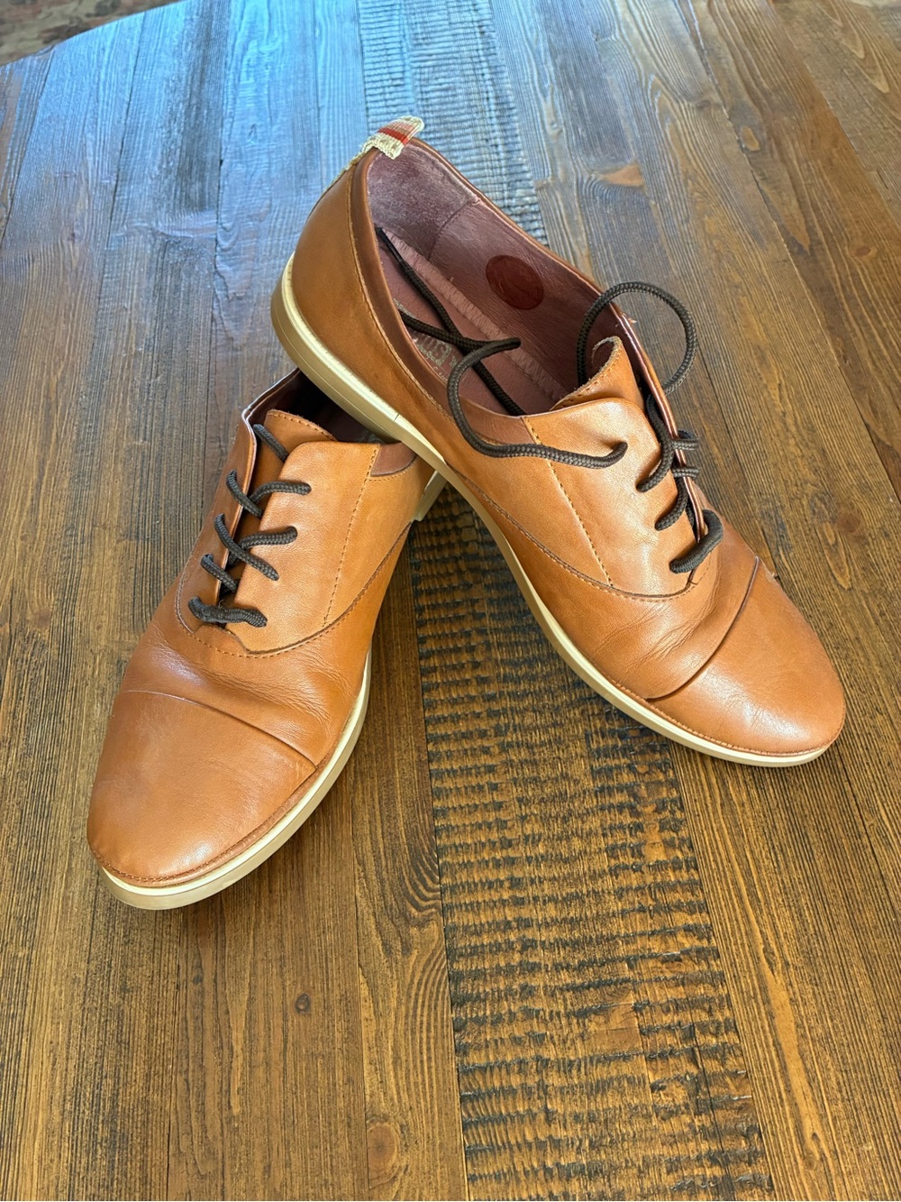 PIKOLINOS Women's Brown Leather Lace-Up Flats